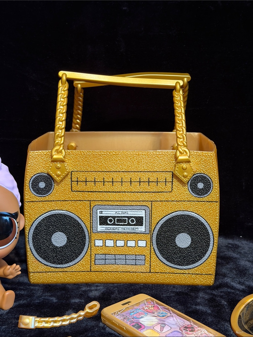 L.O.L. Surprise! Ooh La La
Baby Surprise Lil DJ Doll with Bag & Accessories - Picture 6 of 14